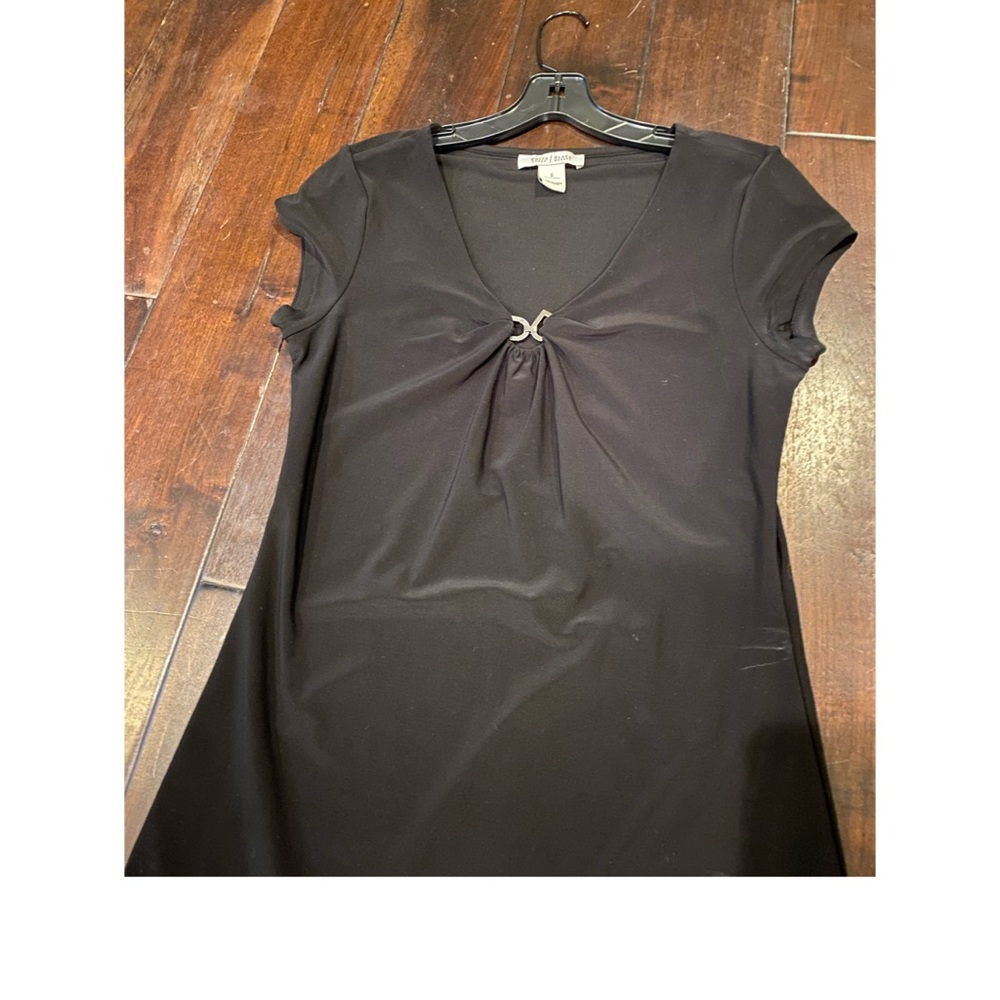 White House Black Market black top